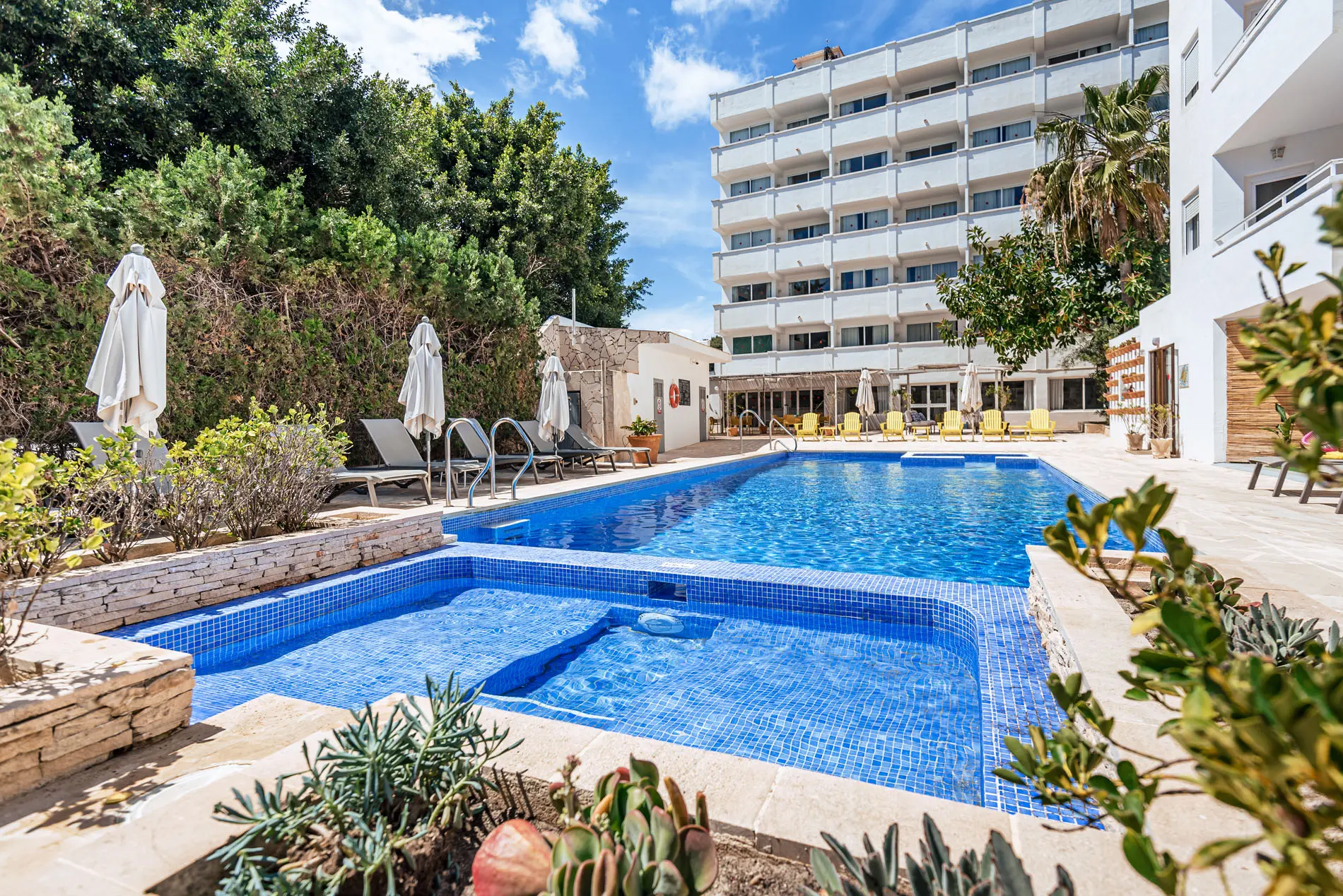 Piscina al aire libre de Apartamentos Sureda Canyamel